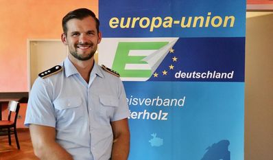 Hauptmann und Jugendoffizier Florian Kröger referierte über den „Krieg vor der Haustür“.