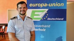 Hauptmann und Jugendoffizier Florian Kröger referierte über den „Krieg vor der Haustür“.