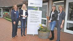 Ilka Holsten-Poppe, Janina Tiedemann, Bernadette Nadermann und Johanna Meeske freuen sich über den guten Zuspruch beim Netzwerktreffen des ÜBV.