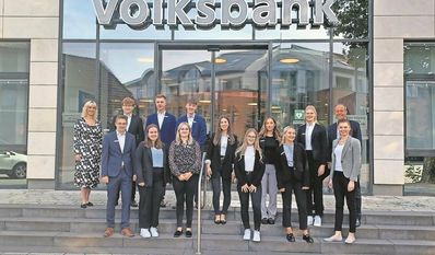 Sind gespannt auf die nächsten Jahre ihres Lebens: die neuen Auszubildenden.