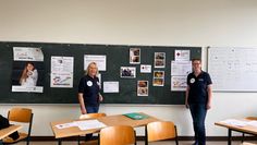 Die Ehrenamtskoordinatorinnen Isa Hassler-Röhrmann und Katrin Krüger (v. li.) vertraten den DRK KV Osterholz e.V. auf dem IGS-Projekttag.