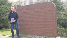 Der Ort, an dem Siegfried Bardenhagens Reise in die Geschichte Elmer Familien begann: Gedenktafel für gefallene Soldaten auf dem Elmer Friedhof.