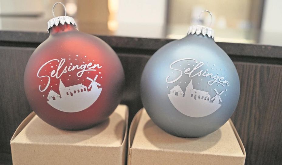 Die Selsinger Kugeln sind ein Hingucker an jedem Weihnachtsbaum.