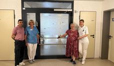(v. l.) Koch Gurpreet Singh, Sybille Wölpern, Eleni Oikonomou und Ärztin Dr. med. Anika Neumann.