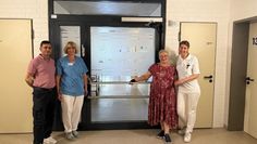 (v. l.) Koch Gurpreet Singh, Sybille Wölpern, Eleni Oikonomou und Ärztin Dr. med. Anika Neumann.