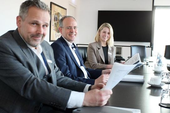 Michael Kersting, Jan Mackenberg und Stefanie Kase stehen einer gewachsenen Volkbank eG vor.