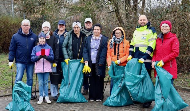 Mitglieder des SPD Ortsvereins Osterholz-Scharmbeck sammelten gemeinsam mit Familie Jathe.