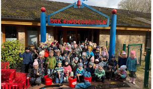 Die Kinder des DRK-Kindergartens engagierten sich mit viel Spaß für eine saubere Stadt.