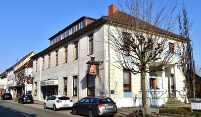 Die Alte Apotheke ist heutzutage in der Neuen Straße 24 anzutreffen.