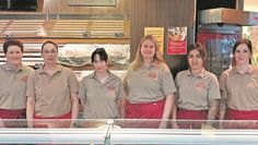 Das Bremervörder Team der Familienbäckerei Peters freut sich auf den Neustart in der Bahnhofstraße und erwartet die Kundinnen und Kunden ab Montagmorgen um 7 Uhr.