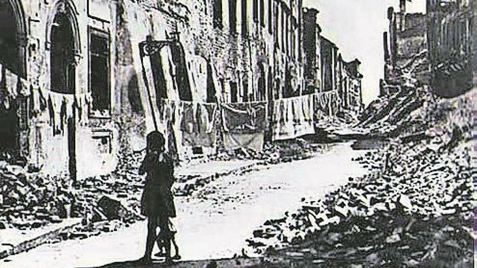 Die Stadt Warschau 1944.