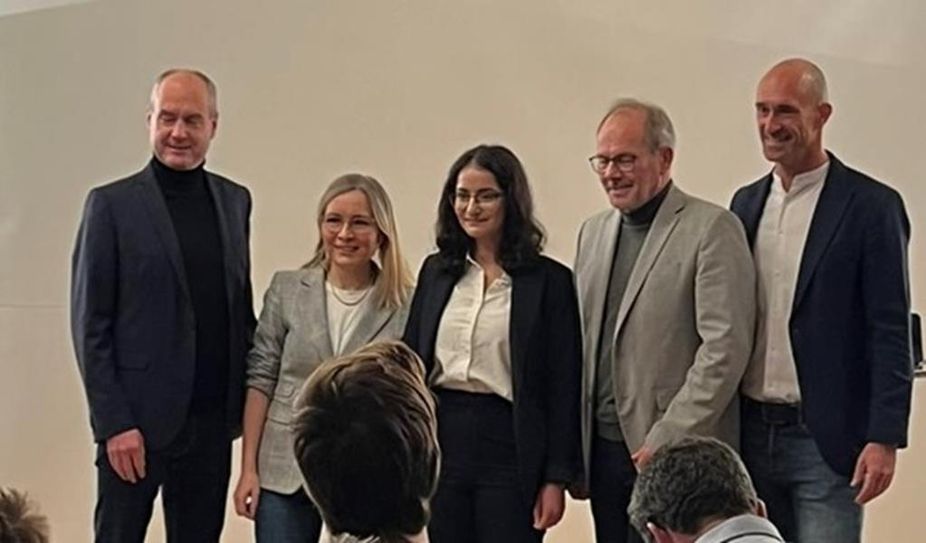 Von links: Michael Harjes, Dr. Dörte Liebetruth, Özge Kadah, Dominik Schmengler und Oliver Blau.
