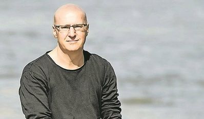 Volker Jarck schreibt lustig und selbstironisch.