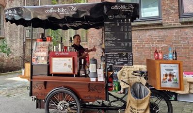 Das Coffe-Bike von Daniel Jakob bietet die verschiedensten Kaffee-Spezialitäten.