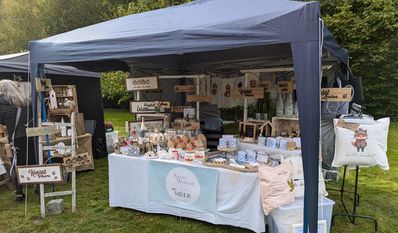 Die KreativWerkstatt am Meer bietet maritime Dekorationen an.