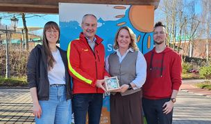 Rebecca Eberth (ASO), Michael Harjes (DLRG), Gina Hirsch (Stadtwerke) und Christoph Mahlstedt (Wasser- und Abwasserverband).