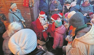 Ein heißer Glühwein oder Punsch darf bei dem Besuch des Weihnachtsmarktes in Hesedorf natürlich auch nicht fehlen.