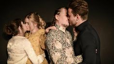 Im Stück „Wir kommen“ geht es um die „Generation Y“ und die Herausforderungen moderner Liebe.