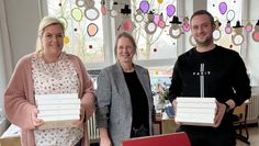 Schulleiterin Jannika Kranz (links) freut sich über die Unterstützung von Christiane Varga und Philip Heidkämper.