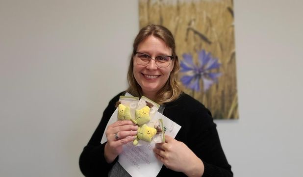 Kitas, die am Wettbewerb teilnehmen möchten, bekommen die Praxismappe vom Landvolk.