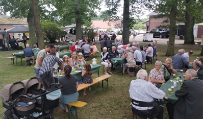 Am Nachmittag bot das Schützenfest ein buntes Programm für Familien...