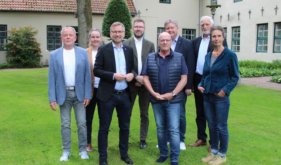 Die aktuellen Vorstandsmitglieder und ihre Stellvertreter.