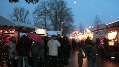 Auf dem Weihnachtsmarkt in Grasberg gibt es viel Programm, das sowohl die ältere Generation als auch die Kleinen begeistern wird.