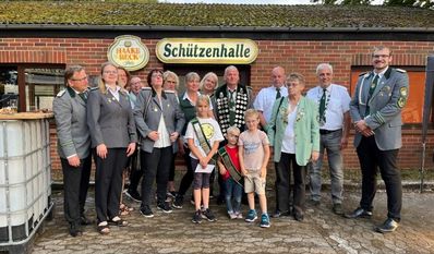 Das amtierende Königshaus freut sich auf ein erfolgreiches und spannendes Schützenfest.