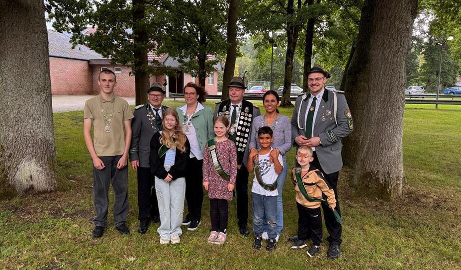 Das noch amtierende Königshaus ist schon jetzt gespannt auf die anstehenden Schießwettbewerbe.