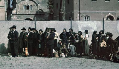 Sinti und Roma in Asperg 1940 vor ihrer Deportation durch die Nazis.