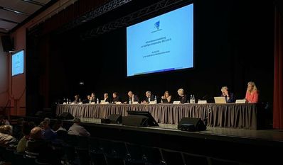 Die Stadtverwaltung will das Lernhaus und die IGS Buschhausen zu gleichberechtigten Gesamtschulen machen - zustimmen müssen Eltern, Stadtrat und das Land.