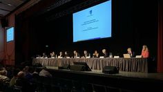 Die Stadtverwaltung will das Lernhaus und die IGS Buschhausen zu gleichberechtigten Gesamtschulen machen - zustimmen müssen Eltern, Stadtrat und das Land.