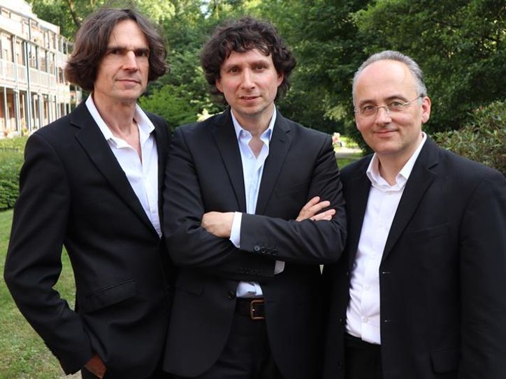 Das Trio „Ocean‘s 3“ sorgt mit Swing-Klassikern und Evergreens für Sommerstimmung.