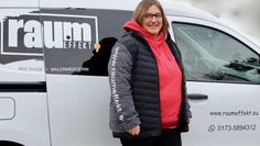 Lackieren, Spachteln, Tapezieren, Lasieren, Restaurieren - Iris Thase bietet allein das ganze Spektrum einer Malerin an.