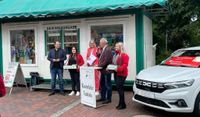 Eröffnung der Tombola - Hauptpreis ist dieses Jahr ein DACIA SANDERO gestiftet von der Sparkasse Rotenburg Osterholz