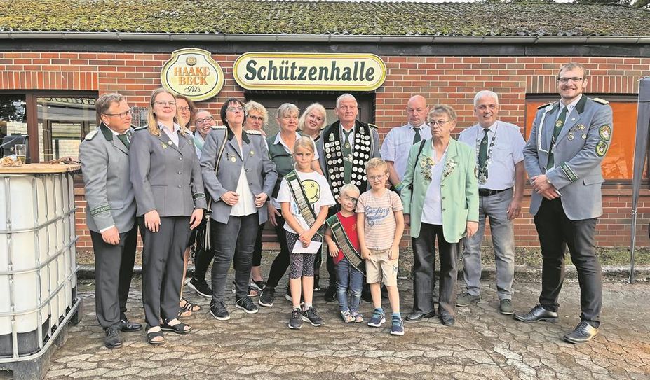 Die neue Königsfamilie wird jetzt ein Jahr lang gefeiert.