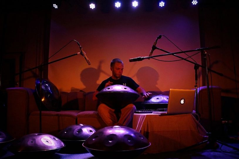 Louis L. und seine Handpans