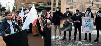 Yunus Çakar in Holland und am ersten Jahrestag der Tötung Soleimanis in Berlin.