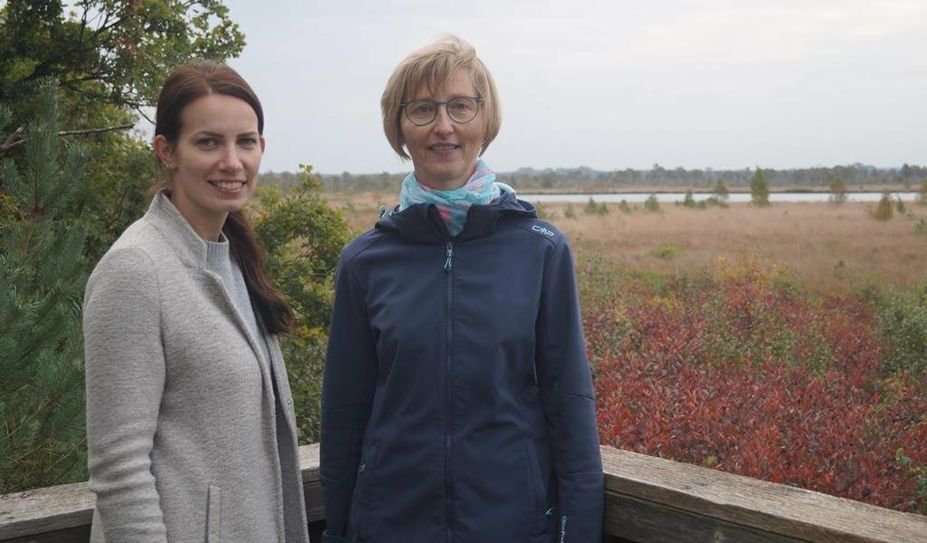 Stark für die Region: Jasmin Ukena (li.) und Sandra Junge kümmern sich um die Öffentlichkeitsarbeit und das Tourismusmanagement der Gemeinde Gnarrenburg.