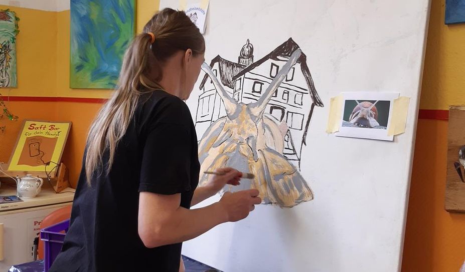 In der ersten Ferienwoche beteiligt sich die Offene Jugendarbeit an der „CreArtour“. Das Thema der künstlerischen Arbeit lautet „Schnecken“.