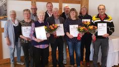 Ortsvorsitzende Marion Zebralla-Fischer (vorne links) und Stellvertreter Walter Dammann (hinten links) mit Geehrten.