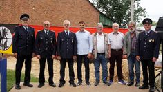 Die Gruppe der ersten Stunde hält bis heute den Kontakt zu ihrer Feuerwehr.