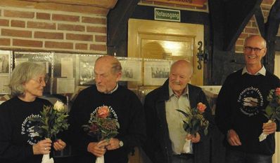 Die Gründungsmitglieder des Vereins wurden für ihre 25jährige Mitgliedschaft geehrt und freuen sich auf eine weitere Zusammenarbeit. Foto: mf