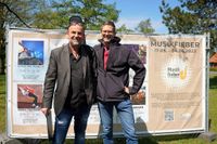 Beim Musikfieber läuft nichts ohne den Netzwerker Detlev Fänger (li.). Zusammen mit Andreas Frank (Delicious Divine) steht er bei der Eröffnungsveranstaltung ,,Lyrics are Poems" auf der Bühne.