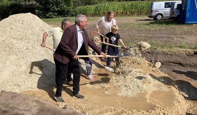 Mit vereinten Kräften, damit nach langer Anlaufzeit die Umsetzung des Radwegs zügiger verläuft.