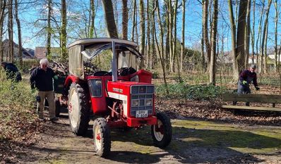 Auch die Steen Eeker packten tatkräftig mit an.