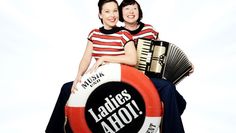 Frontlady Birgit Lünsmann (links) und Akkordeonistin Natalie Böttcher sind ein eingespieltes Team.