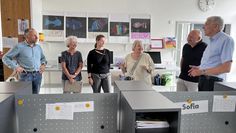 Eva Viehoff (dritte von rechts) im Gespräch mit Vertretern des Lernhauses und der Stadtverwaltung.