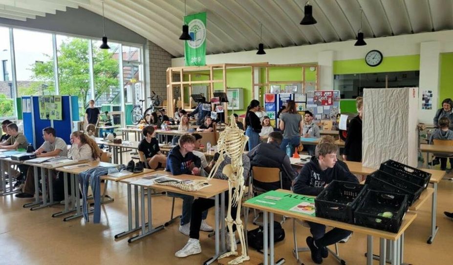 Die Schüler:innen präsentierten ihre Praktika mit Stolz in unterschiedlichen Formen.