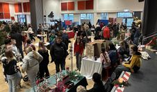 Beim Basar wurden den Besucherinnen und Besuchern jede Menge geboten.